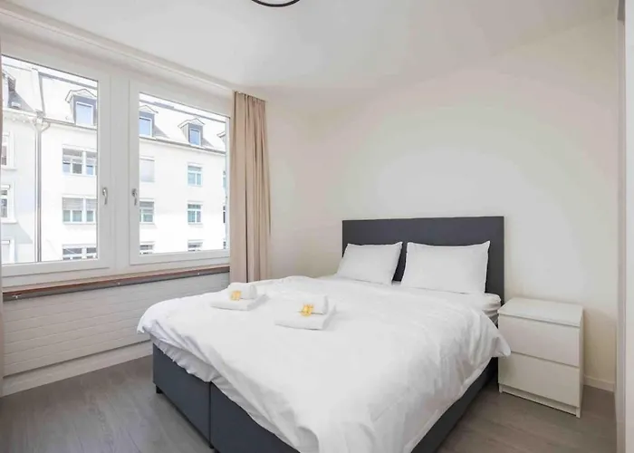 Urban Oasis With Queen Bed And View Be-33 苏黎世