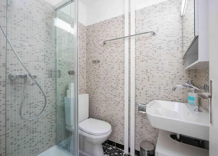 Urban Oasis With Queen Bed And View Be-33 * زيورخ